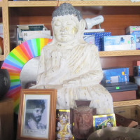 仏陀と偉大な歌い手カマロンの共演